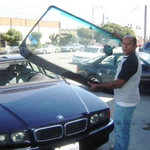 New Auto Glass windshield repairs and replacement affordable services is now available in Daly City! We are proud to serve Daly City with the best auto glass replacement and repairs services including our mobile windshield repairs and replacement.